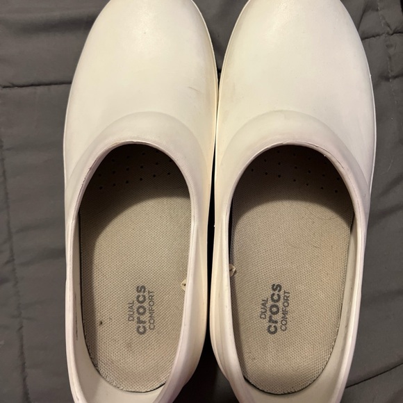 CROCS White Nursing Clogs Flats - Picture 1 of 2